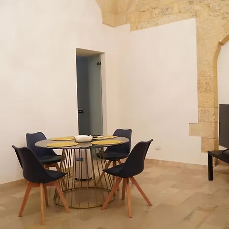 D'aragona Daire Lecce